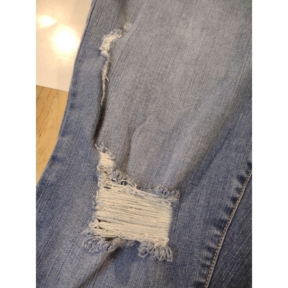 Torrid sky high skinny distressed denim jeans - Picture 6 of 14